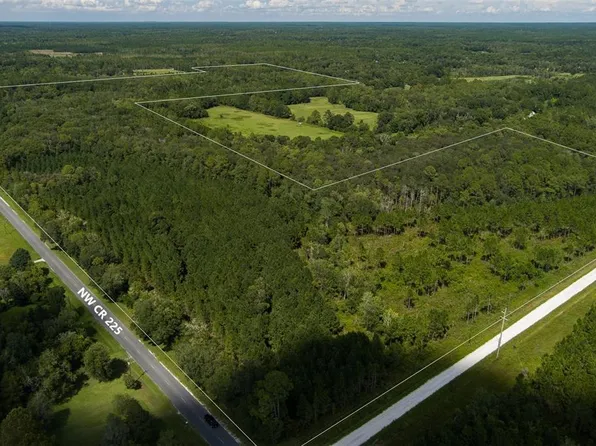 225 NW County Rd, Starke, FL 32091