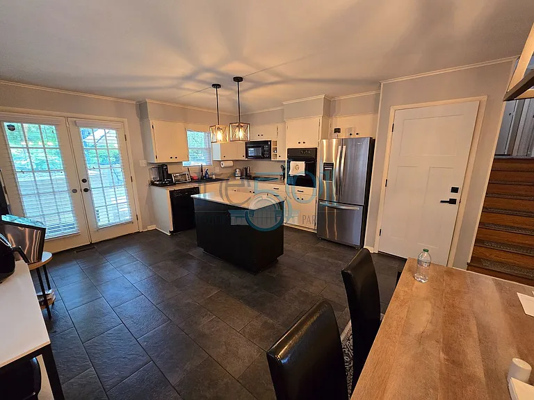 504 Mellon St — Photo 12