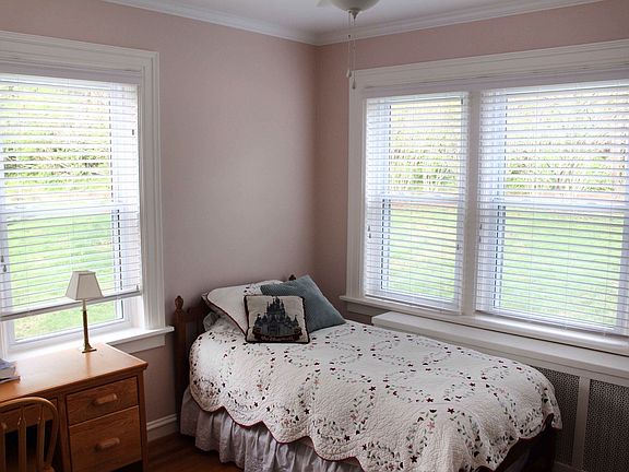 3rd image of 7732 Country Club Ct