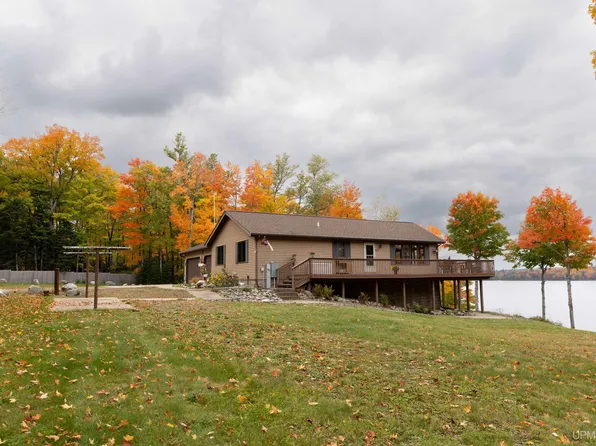 17767 Holli Blue Rd, Republic, MI 49879