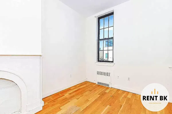 Rented by RENTBK LLC | media 14