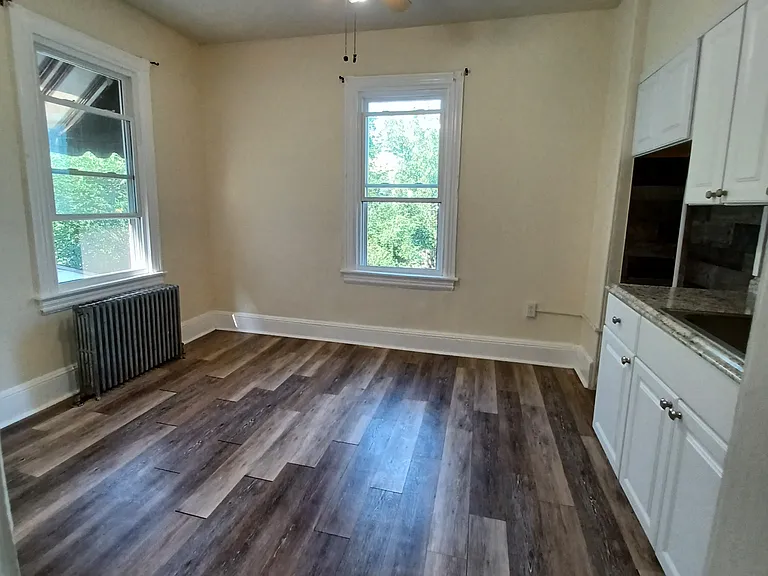 125 S 13th St #B — Photo 1