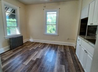 125 S 13th St #B, Easton, PA 18042