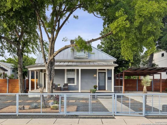 204 CLAY, San Antonio, TX 78204