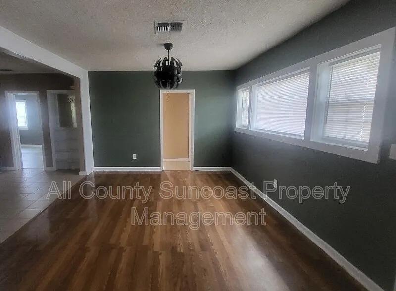 3 bed, 2.0 bath, $2,450 — Photo 4