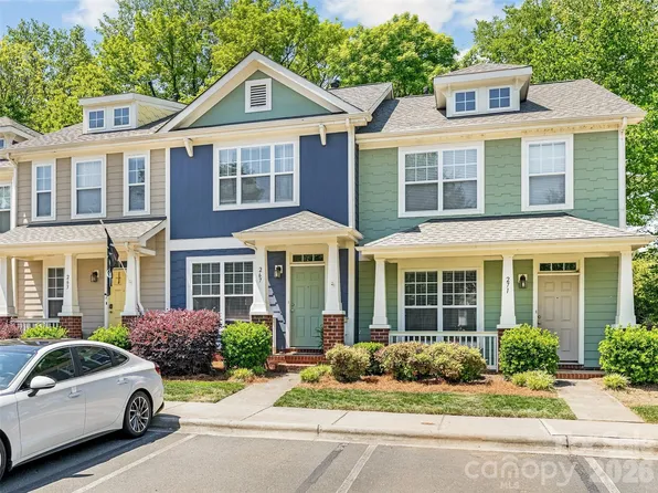 267 Hurston Cir, Charlotte, NC 28208