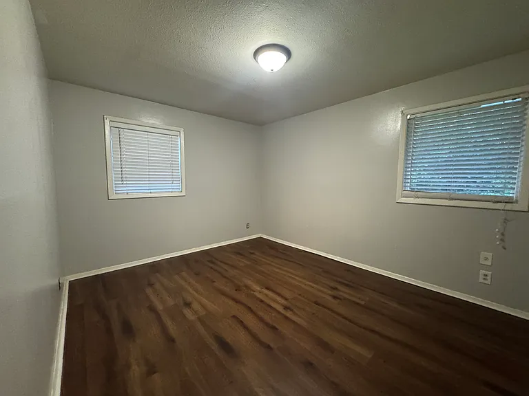 5719 Fairchild Dr — Photo 11
