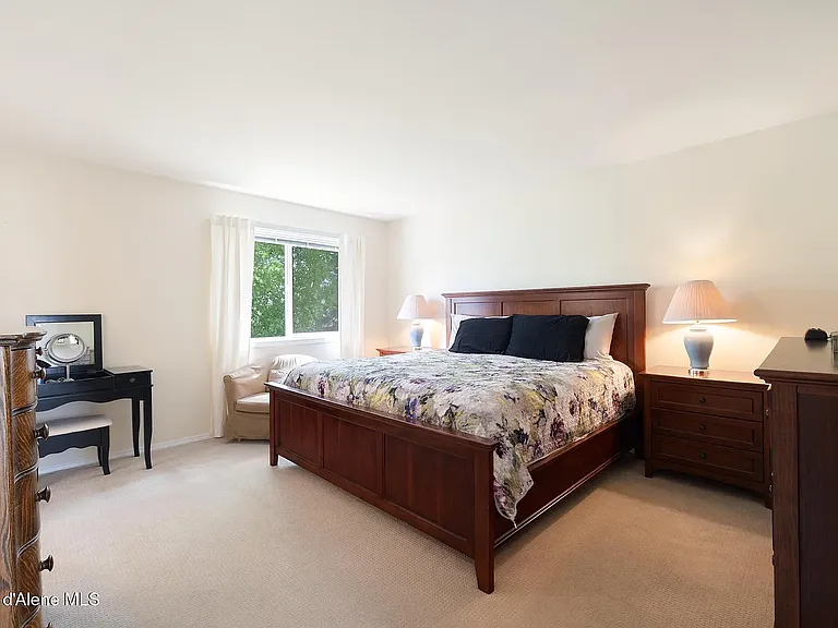 4950 E Frazier Dr — Photo 10