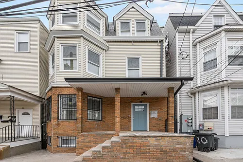 18 Taylor St Photo 1