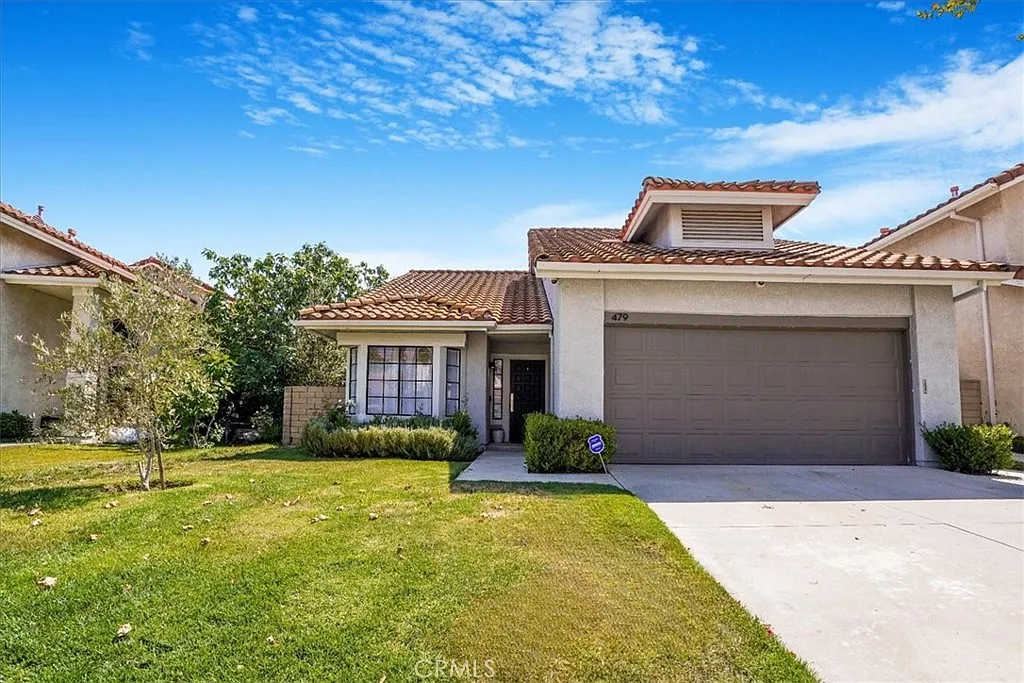 3 bed, 2.5 bath, 1694 sqft, $6,000 — Photo 1