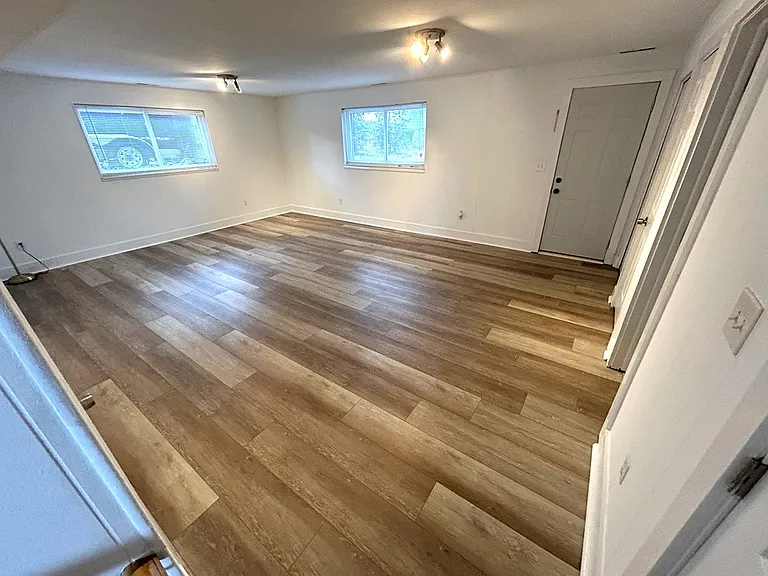 118 W Lawrence Ave — Photo 21
