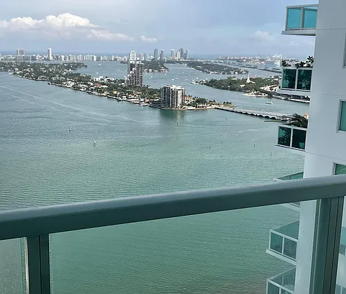 1900 N Bayshore Dr Photo 1