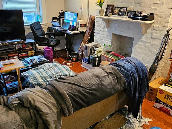 4th image of 206 Stratford Ave APT 4