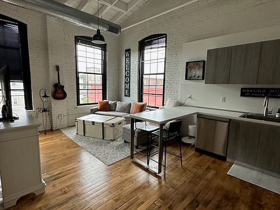 3rd image of 50 Sprague St Unit 204