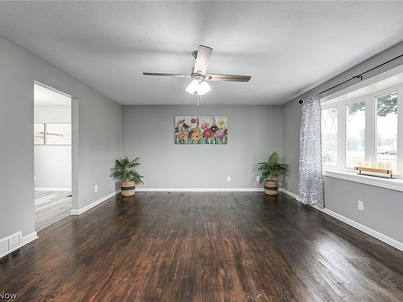 5th image of 1220 Tower Blvd