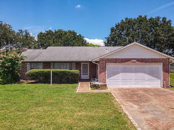 2nd image of 36822 Sandy Ln