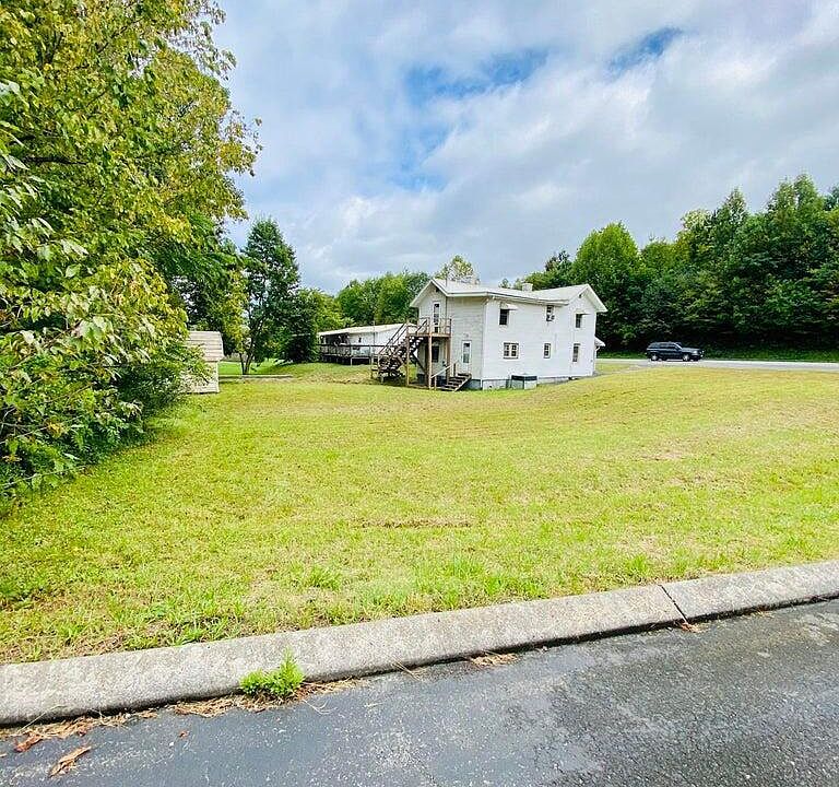 1323 N 25th St, Middlesboro, KY 40965 Zillow