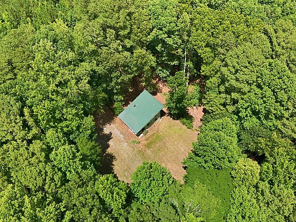 5th image of 221 Allens Way