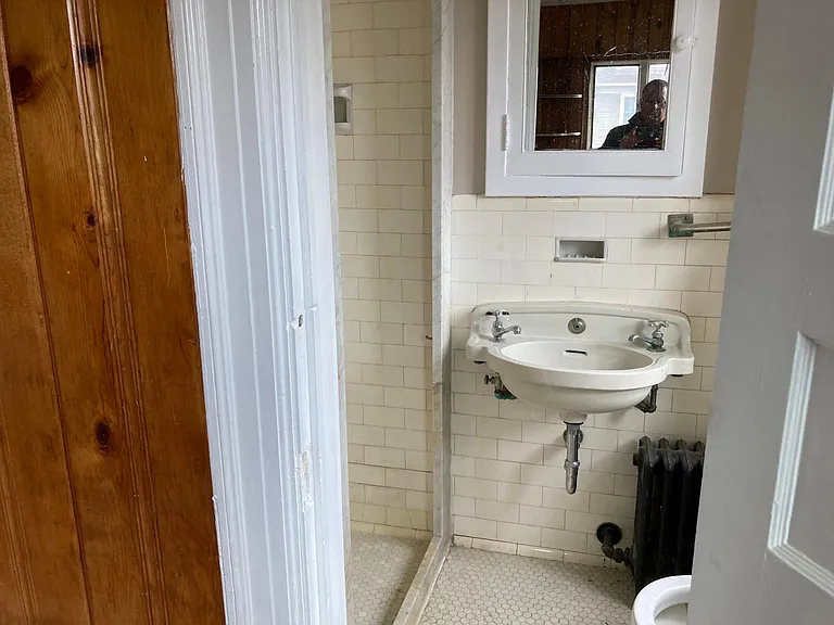 695 Richmond Ave #2 — Photo 3