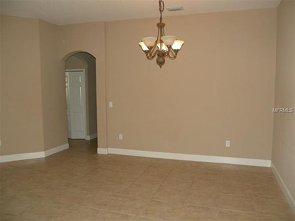 3rd image of 8103 Hampton Glen Dr