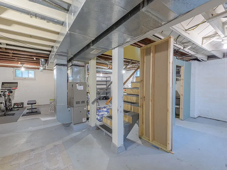 3243 Fillmore St NE — Photo 24