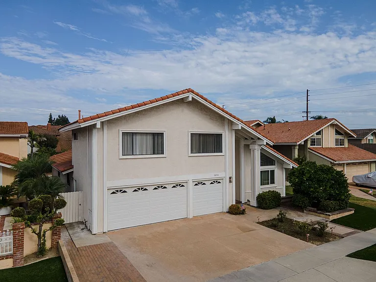 18950 Mount Walton Cir — Photo 39