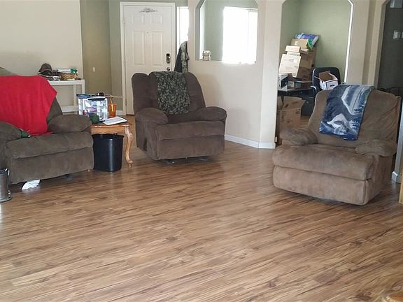 3rd image of 230 Fernwood Dr