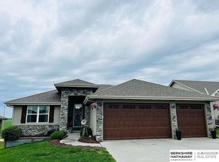 128 Broken Arrow Cir, Yutan, NE 68073