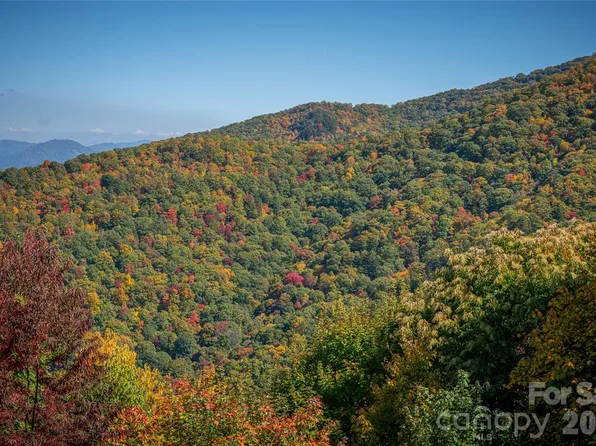 205 Chickadee Ln #205, Maggie Valley, NC 28751