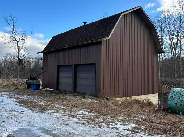 245 S Ray Quincy Rd, Quincy, MI 49082