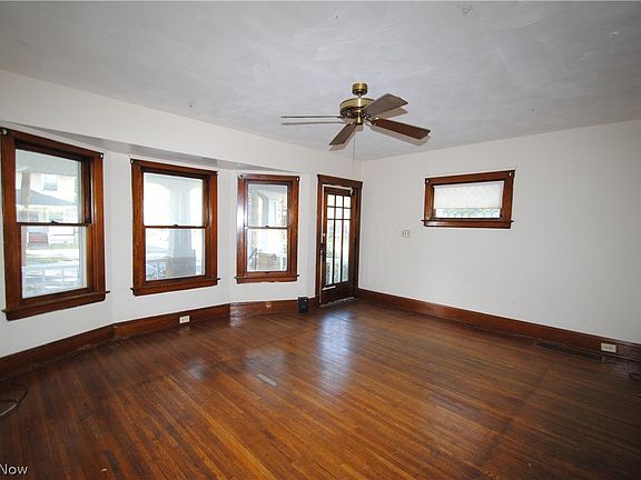 2nd image of 3023-3025 W 101st St