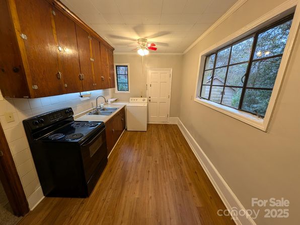 charlotte-north-carolina-6168435 picture