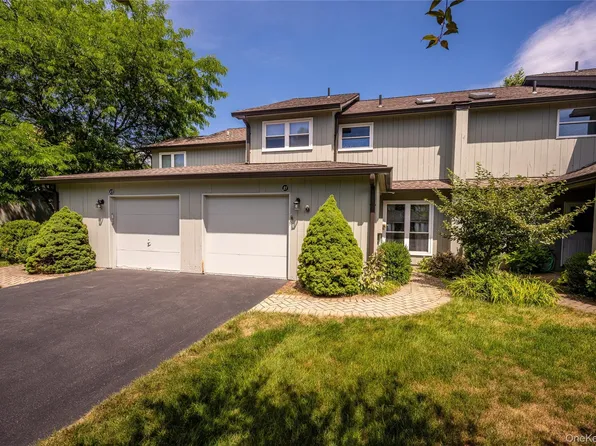 21 Pond Dr W, Rhinebeck, NY 12572