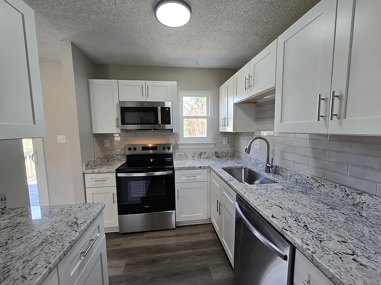10200 Stroud Ln — Photo 17