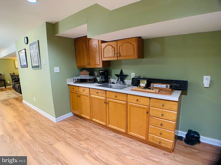 8604 Oak Chase Cir — Photo 48