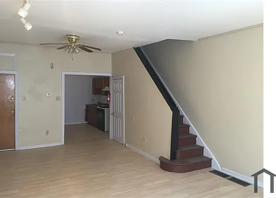 5 bed, 1706 sqft, $1,850 — Photo 2