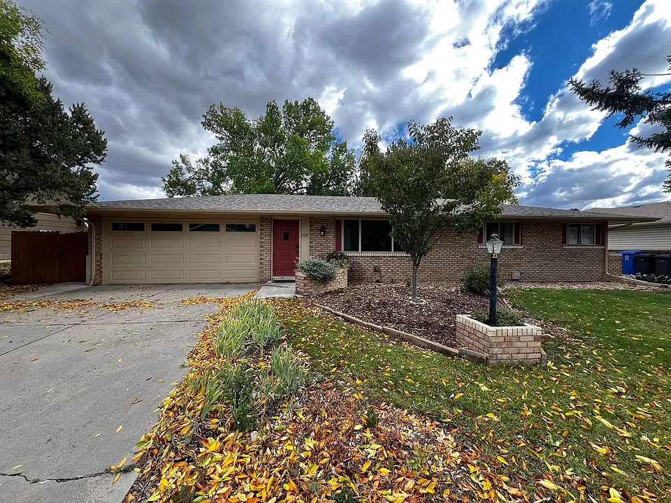 2652 Glendevey Dr