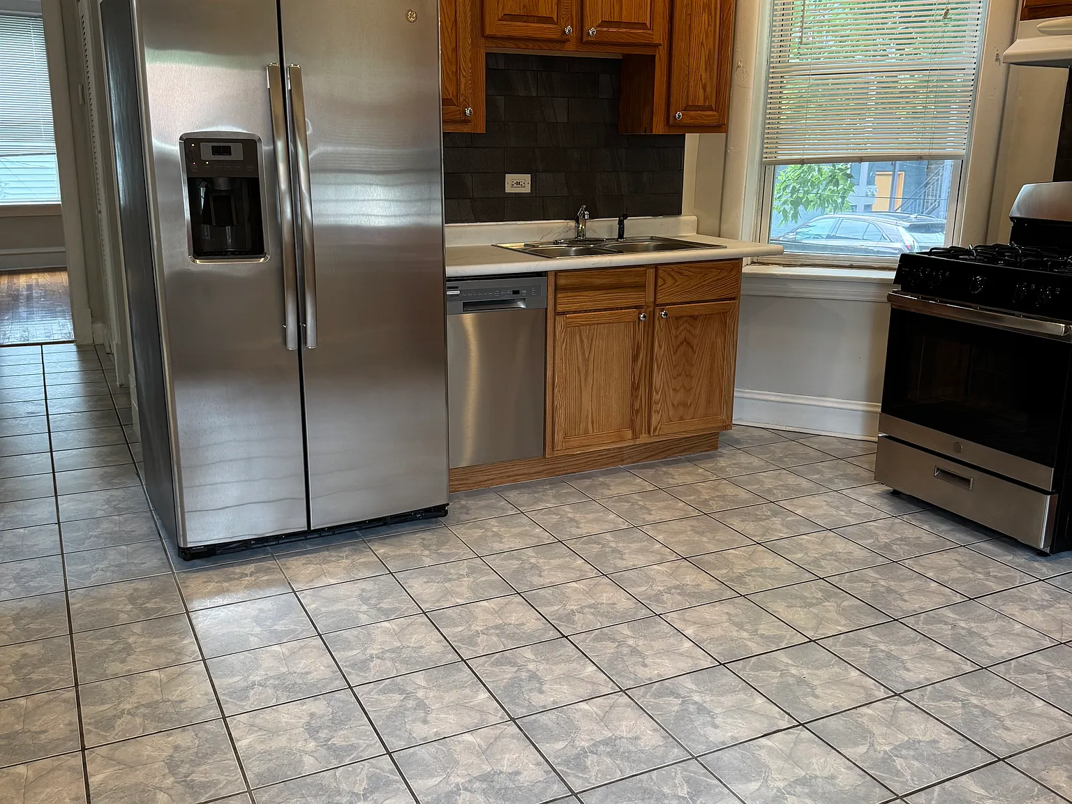 2 bed, $1,850 — Photo 2