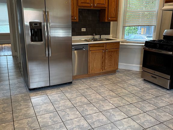 2nd image of 3228 W Fullerton Ave #1RFB