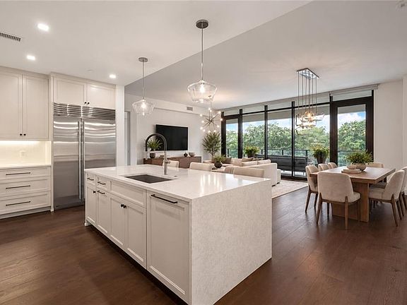 2nd image of 2520 Peachtree Rd #602