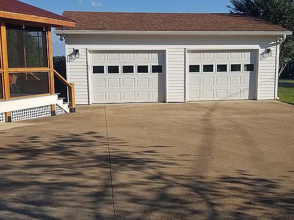 2 Car Detached Garage