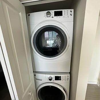 4th image of 551 NE 39th St #307