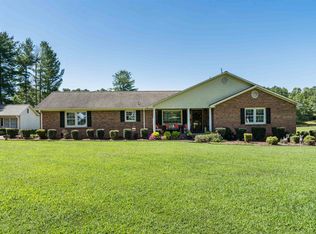 680 Old Mill Rd, Campobello, SC 29322