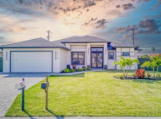 710 SW 25th Ln, Cape Coral, FL 33914