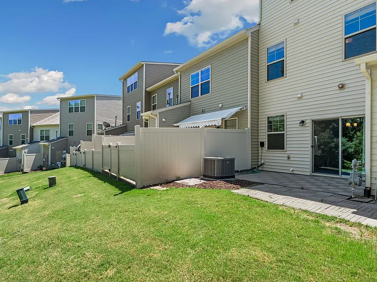 6258 Pesta Ct — Photo 22