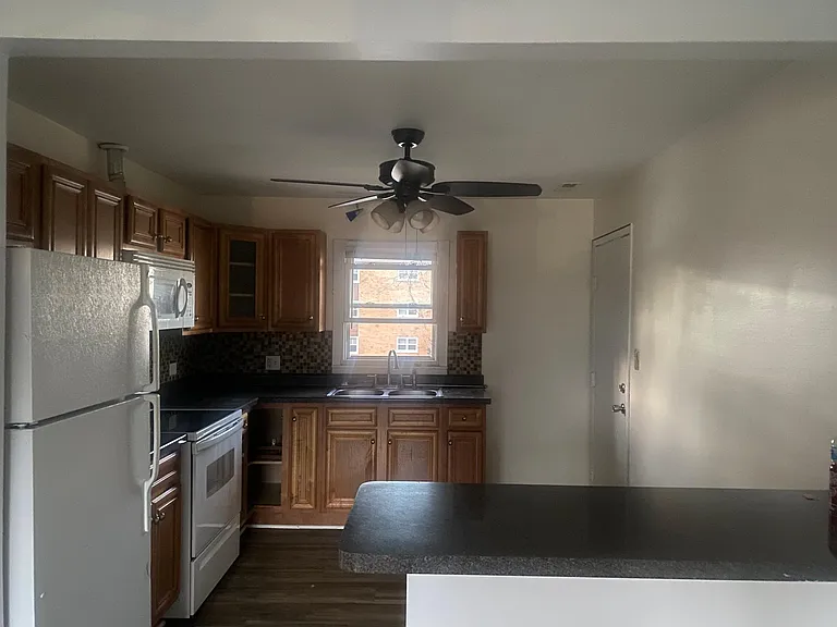 7900 Normandy Ave #2W — Photo 15
