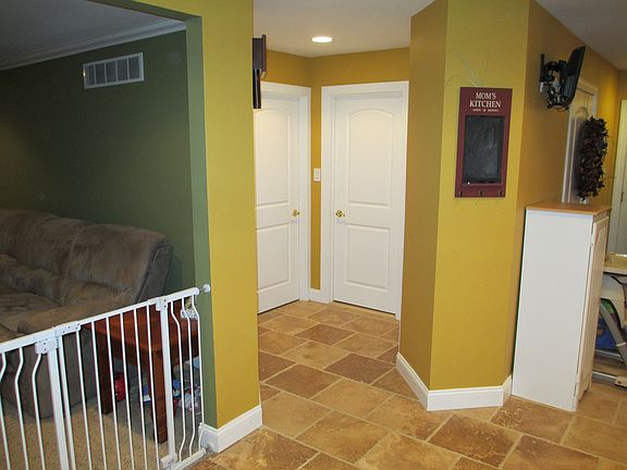 Foyer/Hallway 1