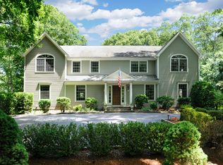 9 Frontier Rd, Cos Cob, CT 06807