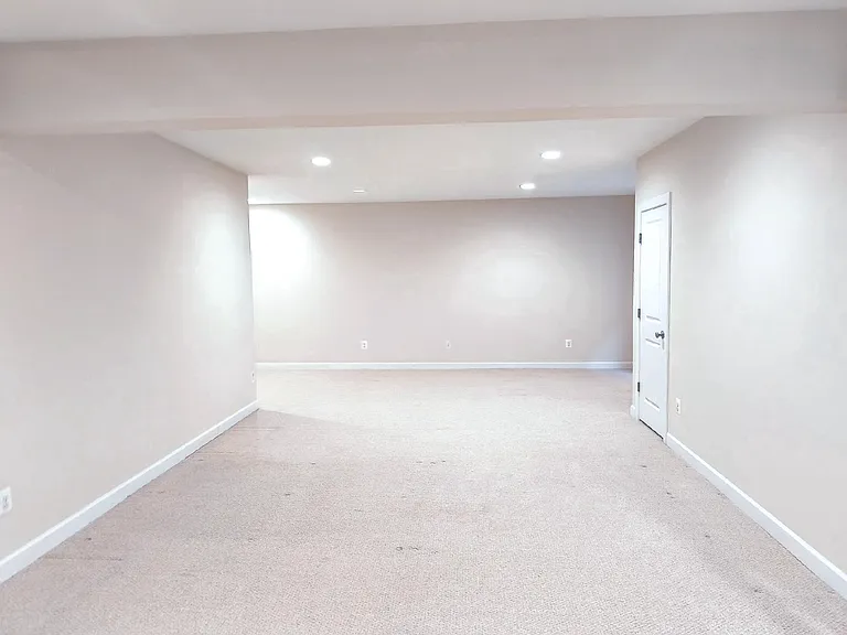 20792 Exchange St — Photo 34