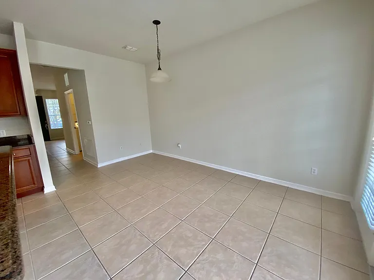 7718 Fairgrove Ave — Photo 9